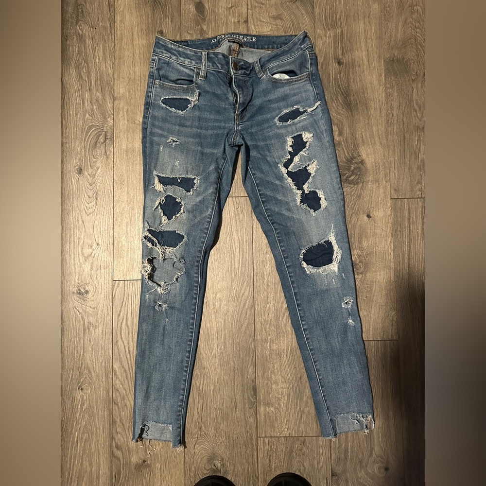 American Eagle Distressed Super Low Rise Jegging